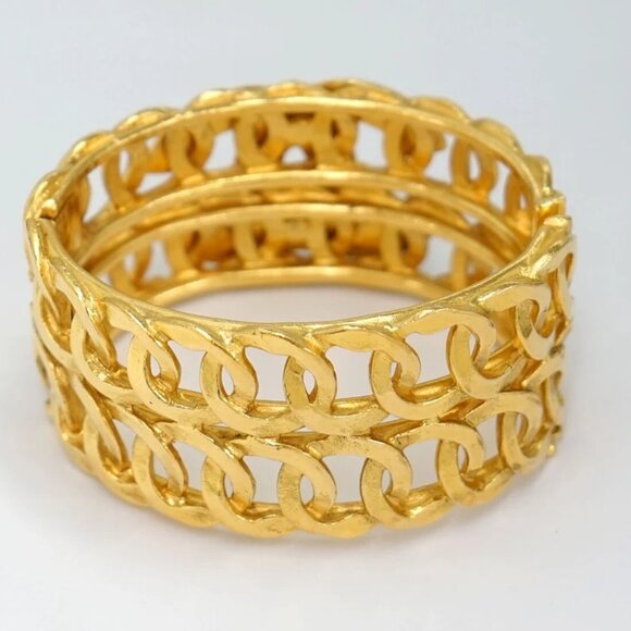 CHANEL CC Logo Cuff Bangle Bracelet 7" Gold Tone 96P Auth w/Box #785-237 - Picture 4 of 8